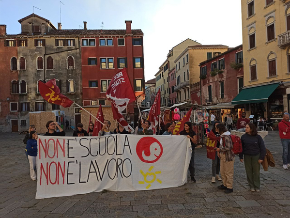 manifestazione scuola 01